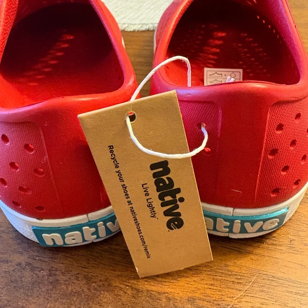 Native Jefferson Slip-On Red Casual Sneakers YTH 6, Men's 6, Women's 8